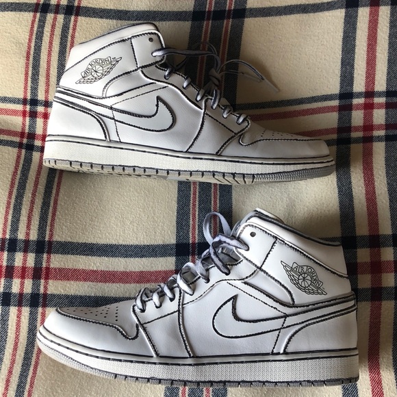 jordan 1 black outline